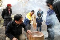 【写真】餅つき-2